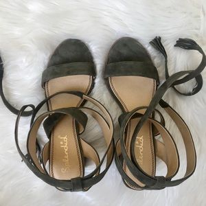 Splendid Strap block heels NWOT Anthropologie